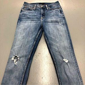 Silver Jeans Co. Women’s Blue Jeans.Manufactured Holes. No Size Tag. Used. As Is